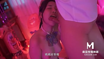 Asian beauty Li Yan Xi's intense climax in real estate agent video